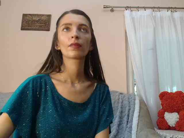 ella-myst webcam