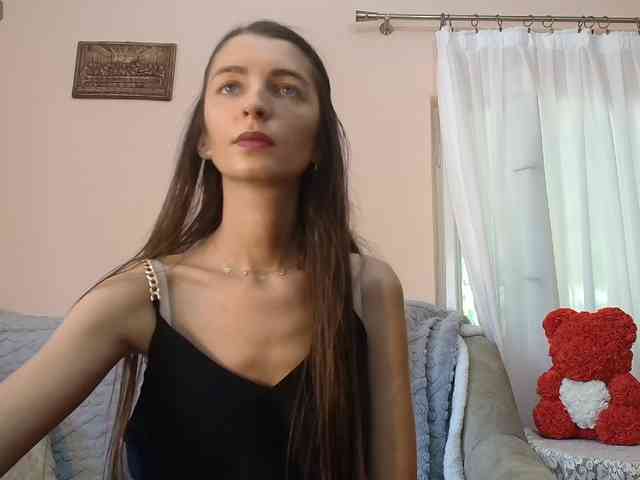 ella-myst webcam