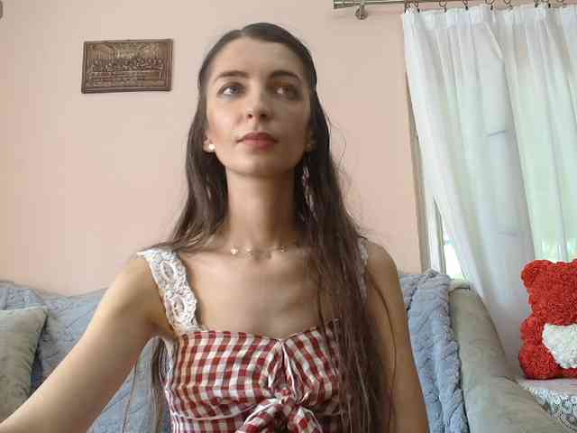 ella-myst webcam
