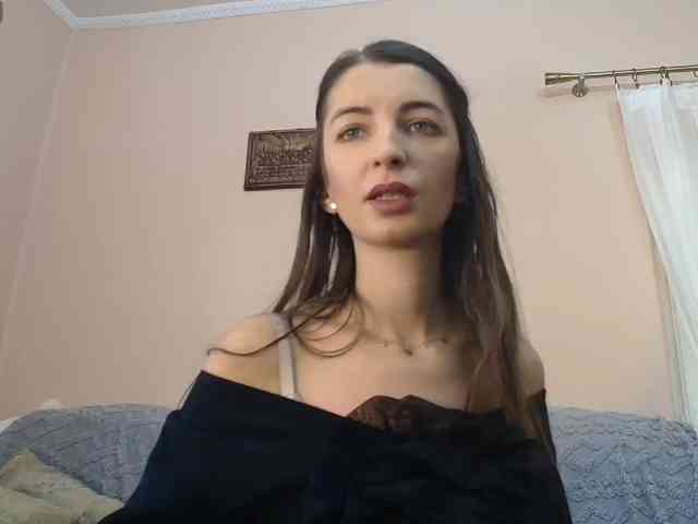 ella-myst webcam