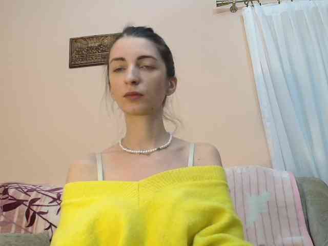 ella-myst webcam