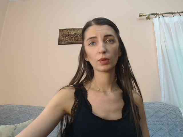 ella-myst webcam