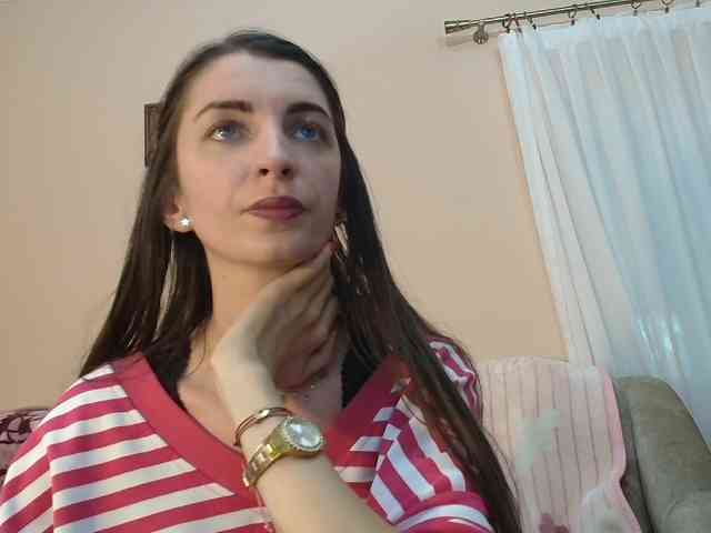 ella-myst webcam