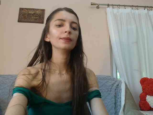 ella-myst webcam