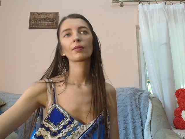 ella-myst webcam