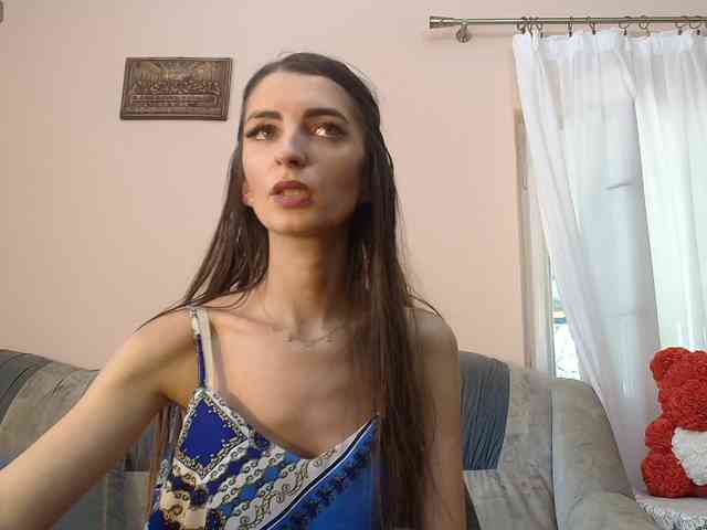 ella-myst webcam
