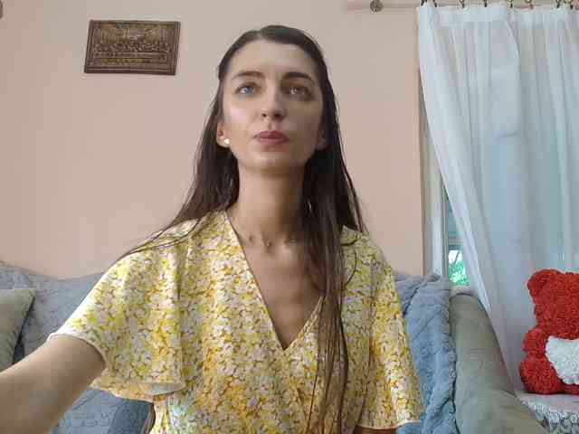 ella-myst webcam