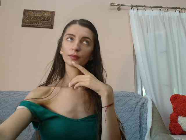ella-myst webcam