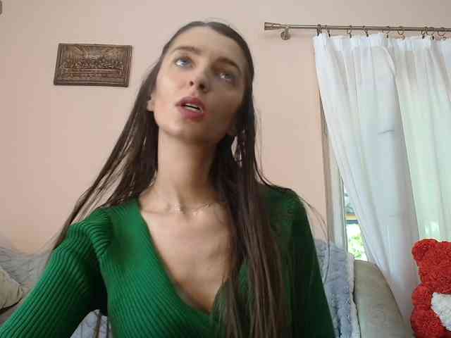 ella-myst webcam