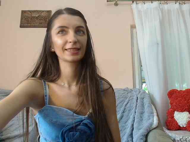 ella-myst webcam