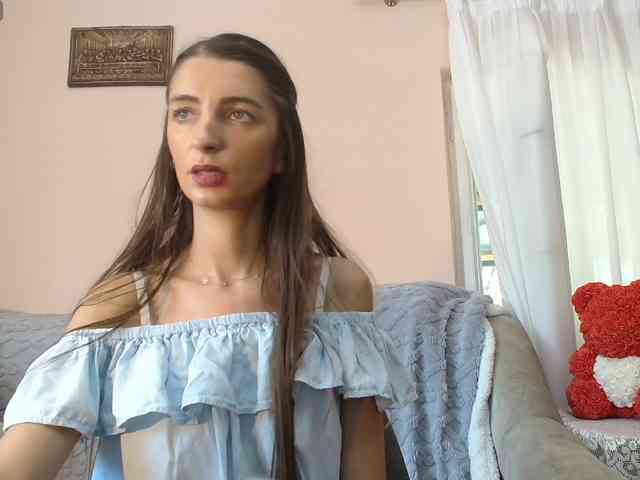 ella-myst webcam
