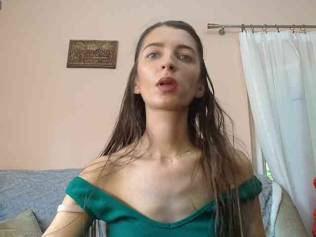 ella-myst webcam