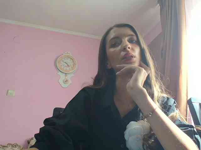 ella-myst webcam