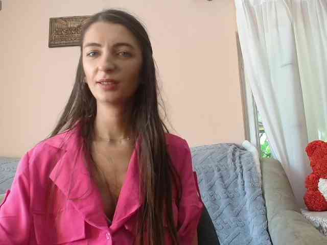 ella-myst webcam