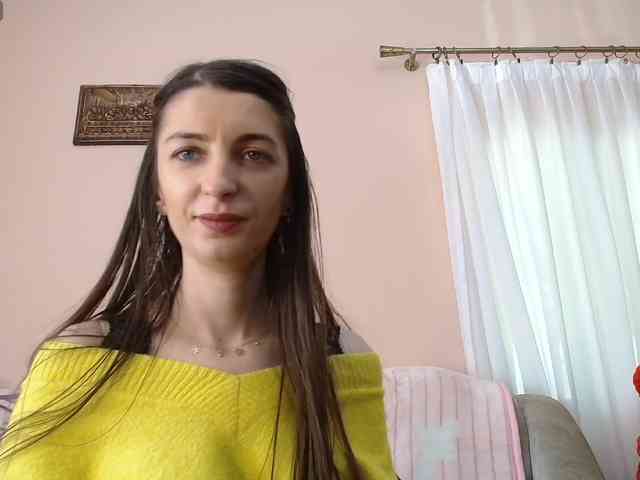 ella-myst webcam