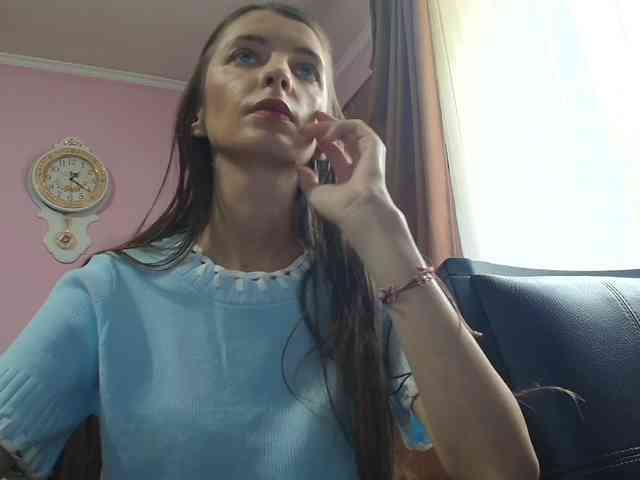 ella-myst webcam