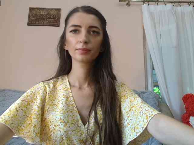 ella-myst webcam