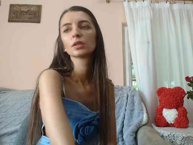 ella-myst webcam