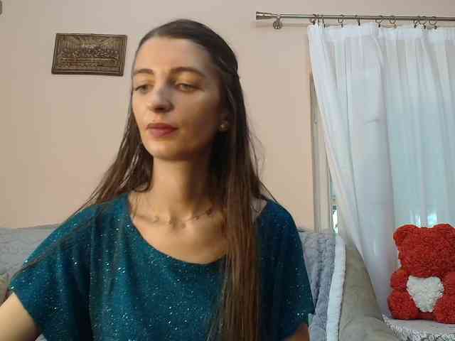 ella-myst webcam