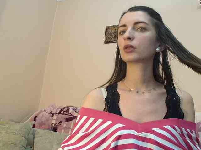 ella-myst webcam