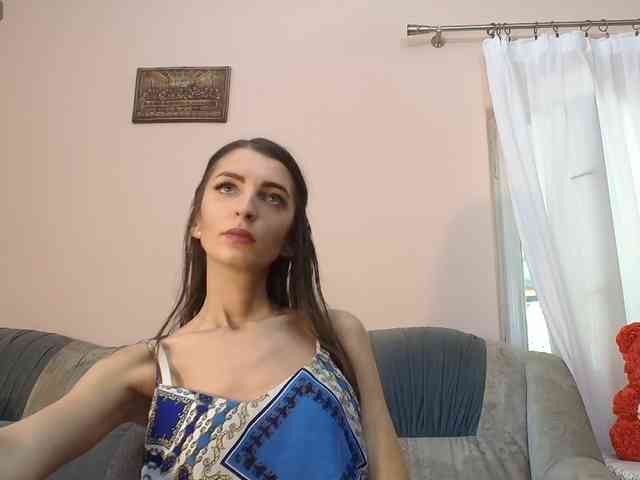 ella-myst webcam