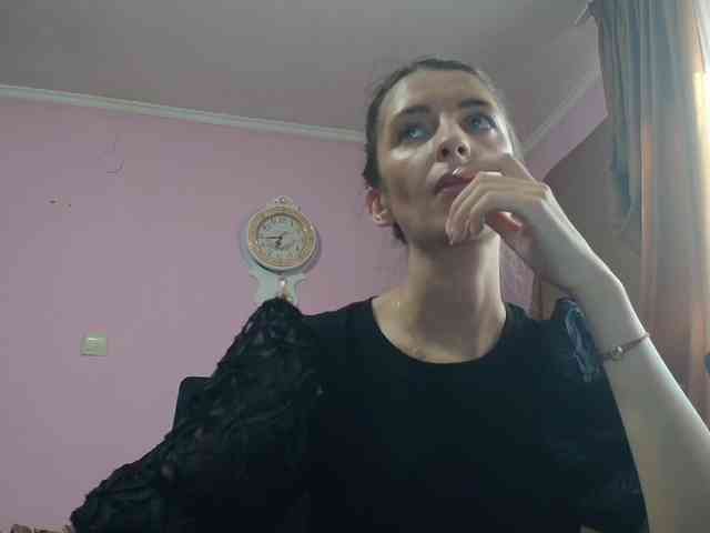 ella-myst webcam
