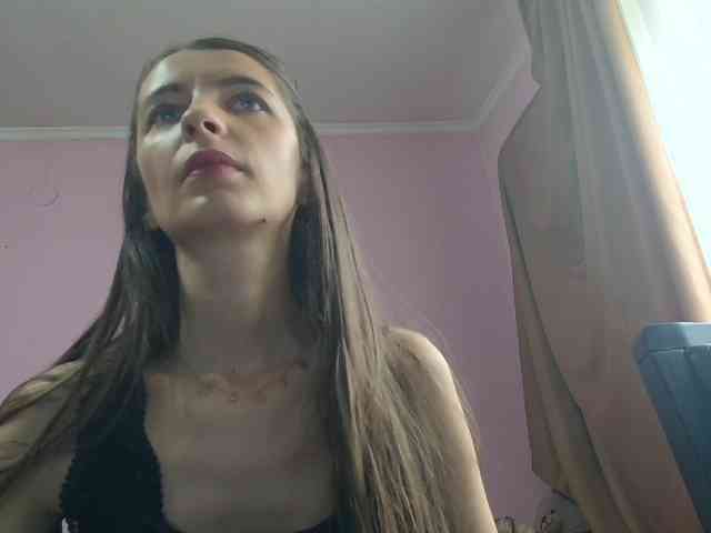 ella-myst webcam