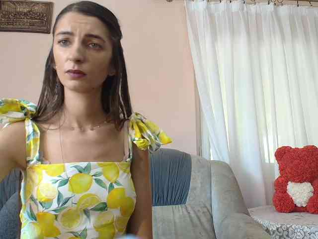 ella-myst webcam