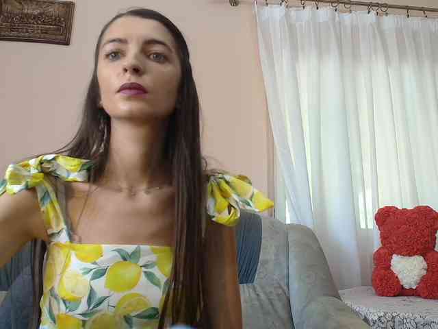 ella-myst webcam