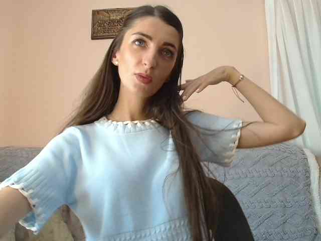 ella-myst webcam