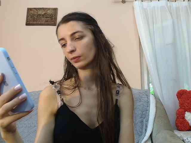 ella-myst webcam