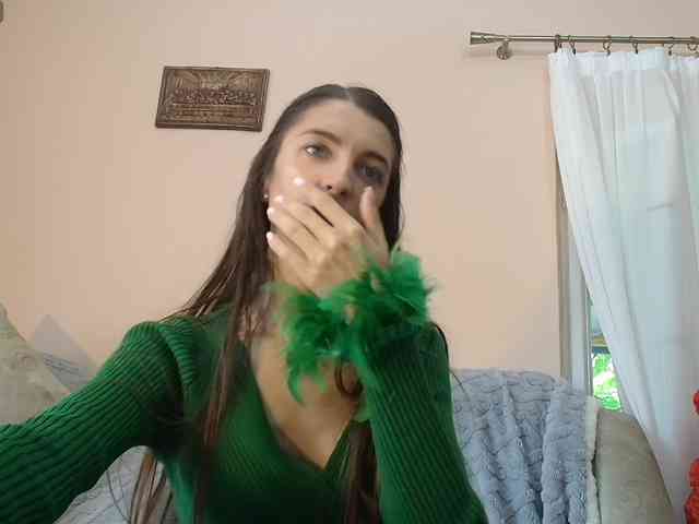 ella-myst webcam