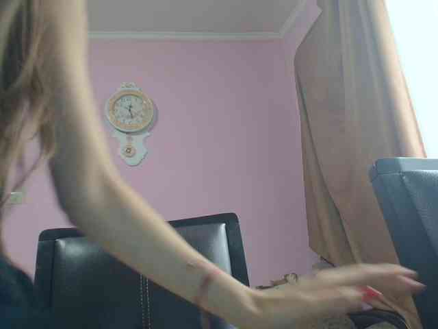 ella-myst webcam