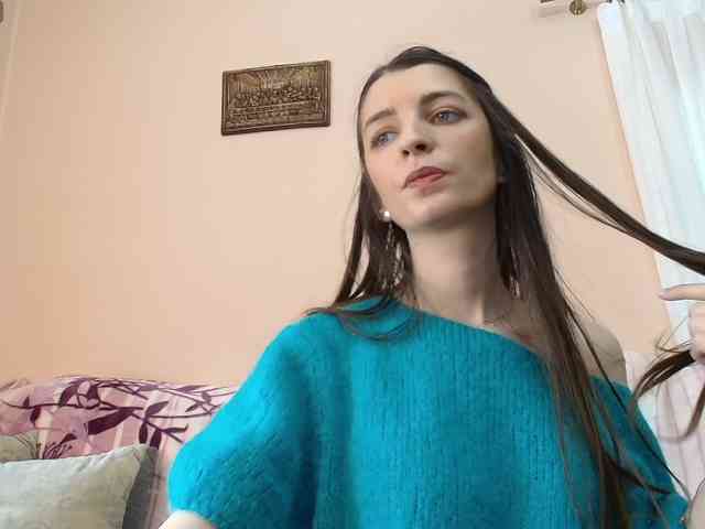 ella-myst webcam