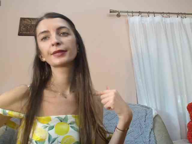 ella-myst webcam