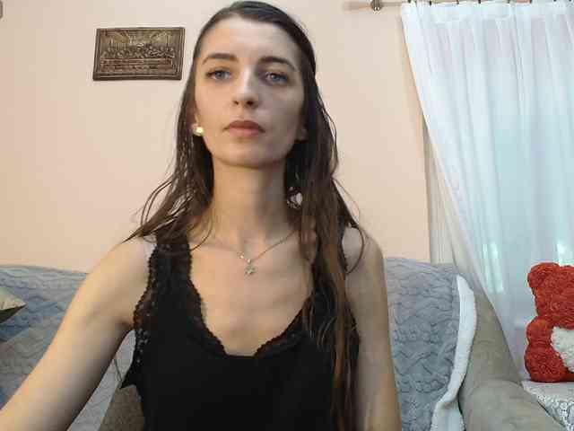 ella-myst webcam