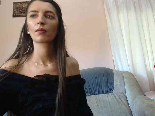 ella-myst webcam
