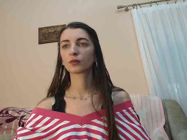 ella-myst webcam