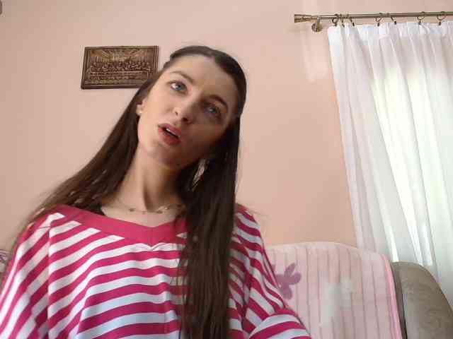 ella-myst webcam