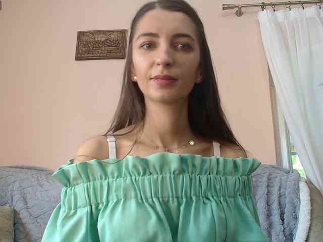 ella-myst webcam