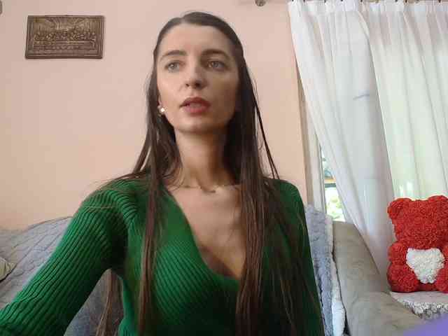 ella-myst webcam