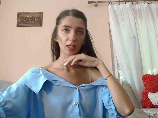 ella-myst webcam