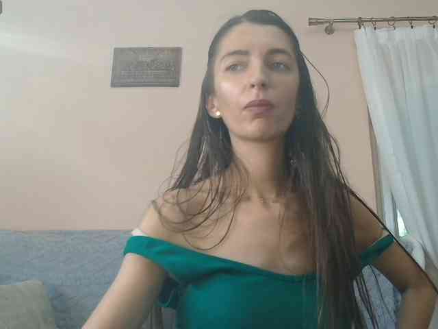 ella-myst webcam