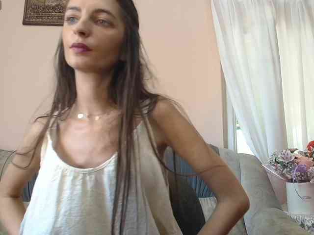 ella-myst webcam