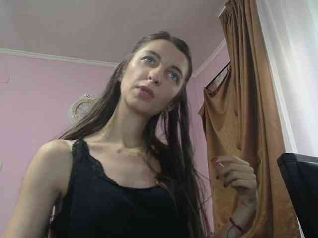 ella-myst webcam