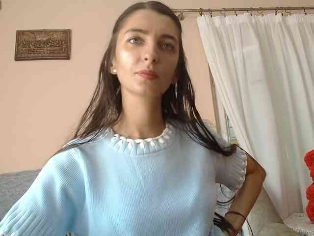 ella-myst webcam