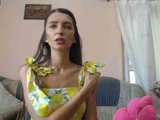 ella-myst webcam