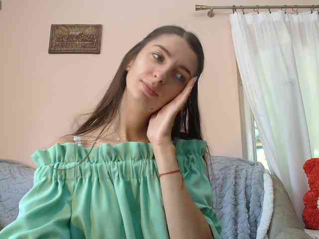 ella-myst webcam