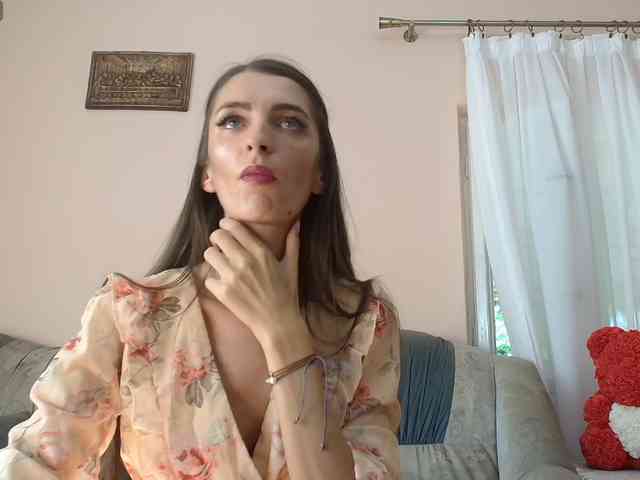 ella-myst webcam