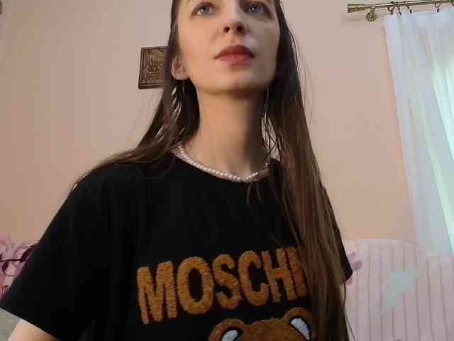 ella-myst webcam